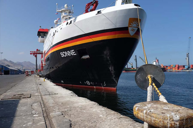 Die "Sonne" im Hafen von Antofagasta/Chile Die "Sonne" im Hafen von Antofagasta/Chile