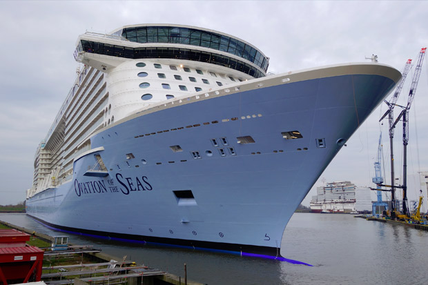 Mit der "Ovation of the seas" wird bereits das dritte Schiff der Quantum-Reihe über die Ems überführt. Mit der "Ovation of the seas" wird bereits das dritte Schiff der Quantum-Reihe über die Ems überführt.